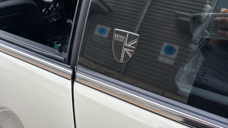 MINI Hatchback 2.0 Cooper S Exclusive 3dr Auto Petrol Hatchback